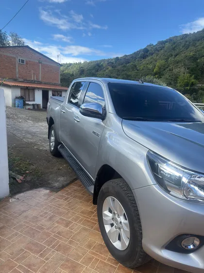 Toyota Hilux 2.4l