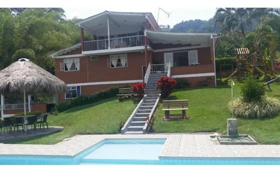 Venta De Casa Campestre En Santagueda, Palestina | Casa De Lujo