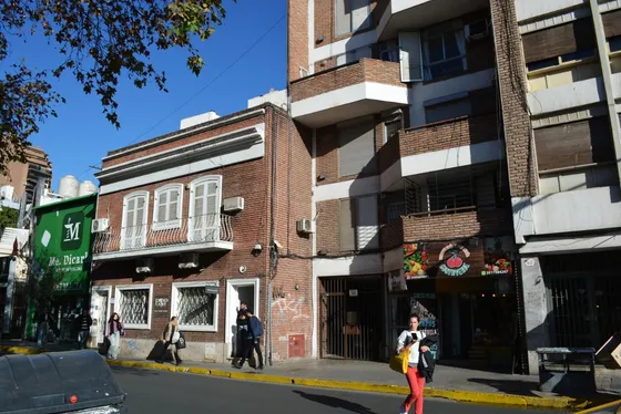 Dueño Alquilo Depto. 1 Dormitorio, Cómodo, Bien Iluminado, Frente A Plaza De La Intendencia.