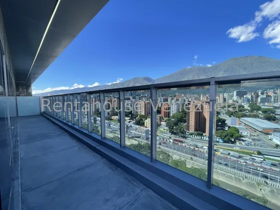 V Elegante Y Exclusiva Oficina En Venta En Las Mercedes 