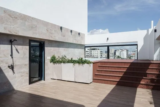 Apartamento En Alquiler En Evaristo Morales, Santo Domingo, 119m2, 1 Hab. 1 Parqueo, Excelente Ubicacion Con Todas Las Comodidades Y El Confort, Zona Tranquila, Seguridad, Un Paraíso Para Vivir. 