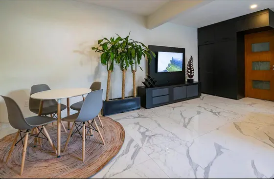 Excelente Edificio De 4 Pisos Con Roof Garden Funcionando Como Aribnb En Condesa