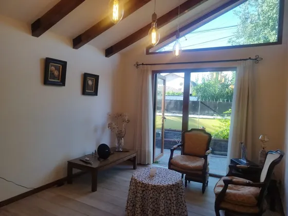 Casa Remodelada En La Reina - Barrio Troncos Viejos