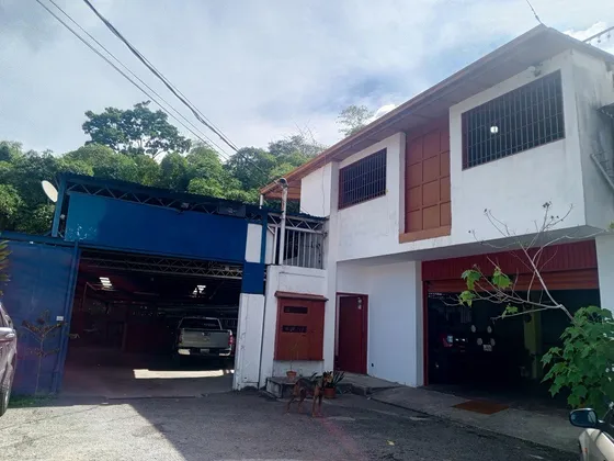 Venta . Galpon / Deposito.   Piedra Azul.  Caracas 157285