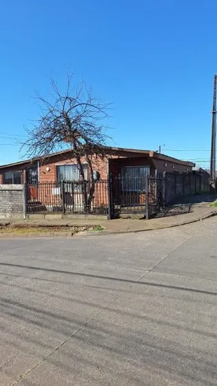 Casa En Venta De 3 Dorm. En Temuco