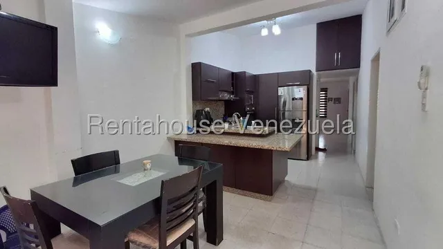 Zulay González Vende, Casa En Venta Remodelada En Cabudare El Amanecer Nuevo, 3 Habitaciones Mls 25-24115