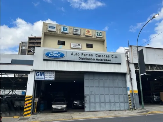 En Alquiler Local -edificio Comercial Altamira