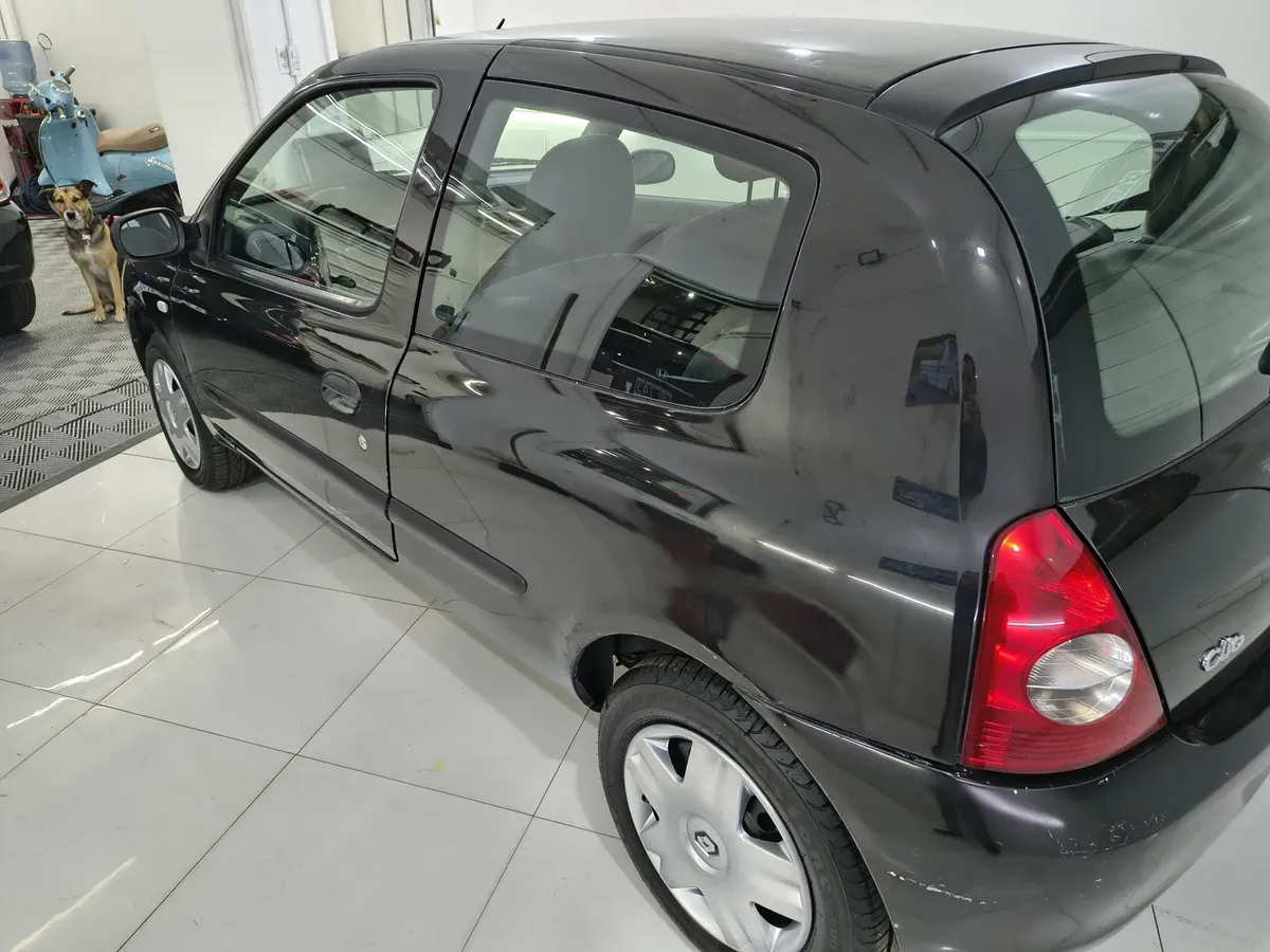 Renault Clio 1.2 Authentique542175465979914242