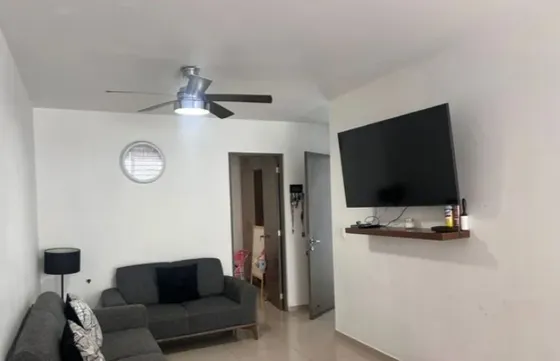 Bonita Y Amplia Casa, Excelente Ubicación En Fracc. Real Quintas Del Valle, Zapopan. -no Créditos-   Jagr