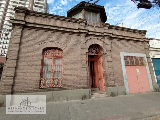 Vendo Casa Para Uso Comercial O Habitacional, Santiago.-