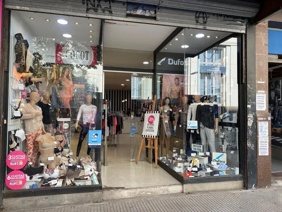 Local En  Alquiler Sobre La Peatonal Rivadavia