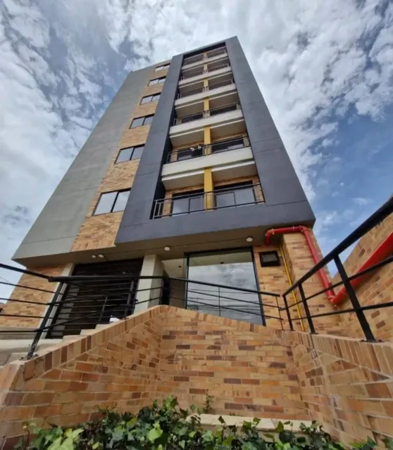 Vendo Apartaestudio En Chia $165 Millones. Obra Gris. Edificio 6o. Piso Con Ascensor. Recibo Carro  