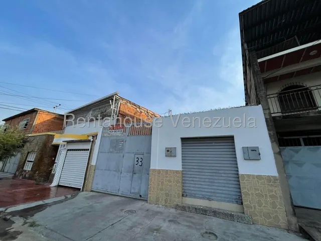 Casa Comercial En Venta San Ignacio Maracay Cuenta Con Local Potencial Residencial O Comercial Kg