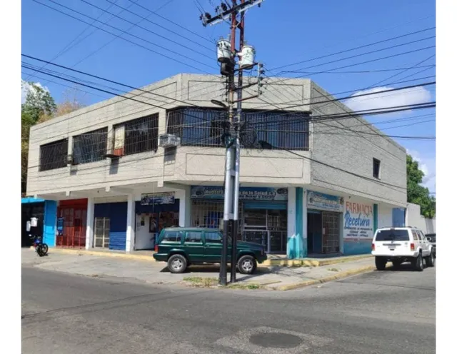 En Alquiler De Local Comercial Centro De Guacara