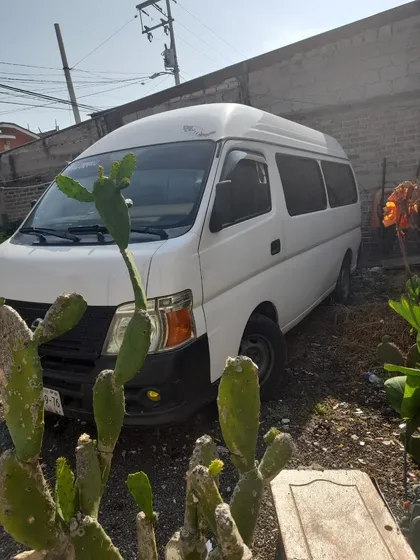 Nissan Urvan 17 Pasajeros Híbrido Gas Lo Y Gasolina