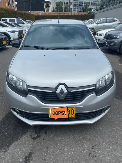 Renault Logan 1.6 Expression / Life +