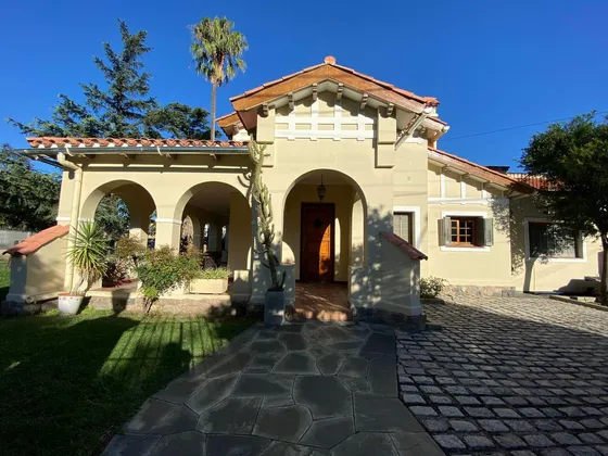Venta Casa En Cerro De Las Rosas - Mayor Arruabarrena  1876