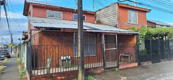 Casa En Venta De 3 Dorm. En Lautaro