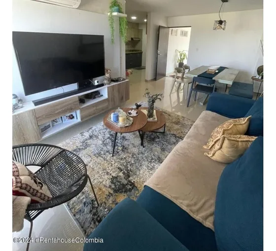 Apartamento En  Paraiso Rah Co: 25-263