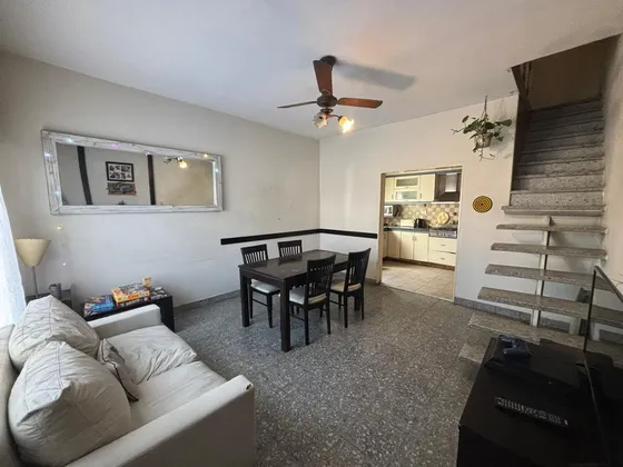 Casa Tipo Ph 4 Ambientes En Venta - Isidro Casanova - 