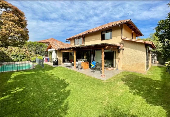 Casa Con Excelente Distribución, En Condominio