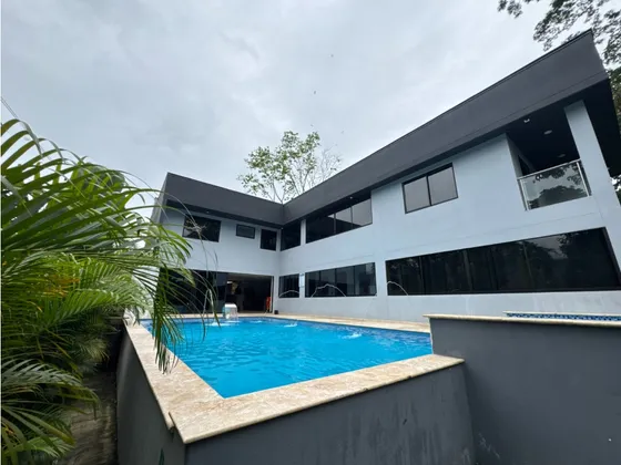  En Venta Casa Campestre San Jerónimo 900 M2 Jcr