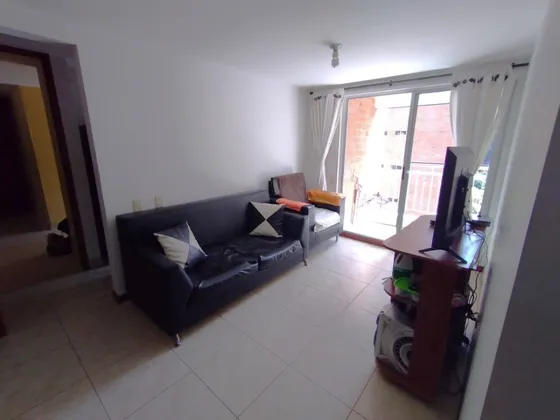 Vendo Apartamento Super Bien Ubicado En La Loma De Los Bernal