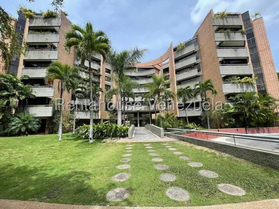 Apartamento Estilo Duplex En Venta - Urb. Campo Alegre.