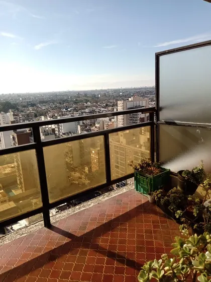 Venta 4 Amb Sobre Av Rivadavia Edificio Apto Profesional 