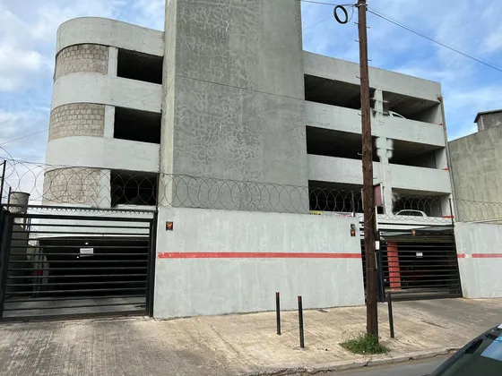 Cochera En Venta - 12mts2- Quilmes