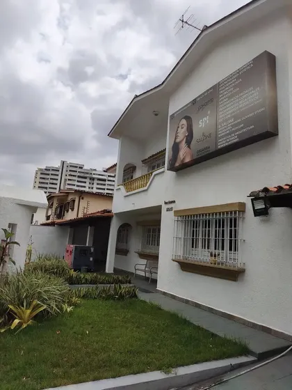 Np Alquiler De Casa Comercial Valles De Camoruco Código 330574