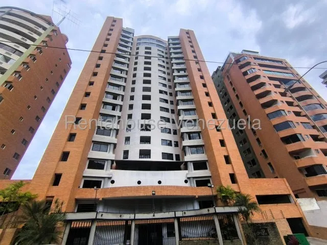 Rz Vende Apartamento Moderno En Zona Tranquila, Cerca De Centros Comerciales. ¡comodidad Y Paz! 25-23068 May3