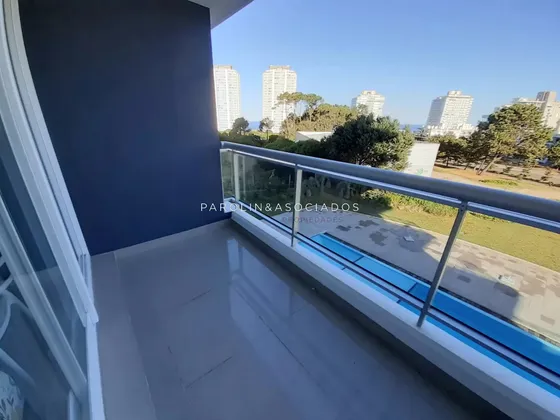 Apartamento En Venta De 1 Dormitorio En Torre One, Punta Del Este.
