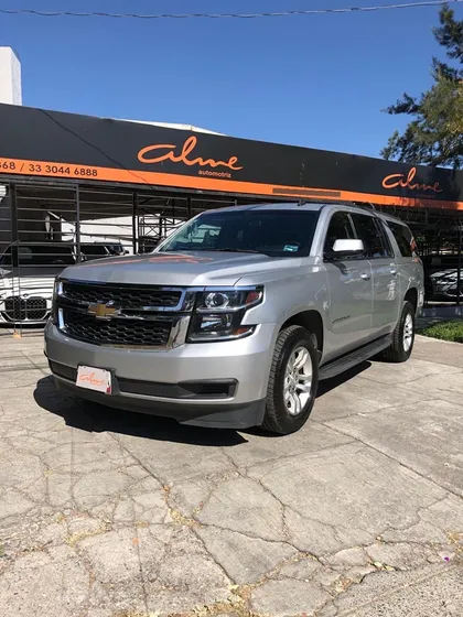 Chevrolet Suburban 5.4 Ls Tela At