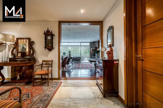 Departamento En Venta De 3 Dorm Mas Servició Y Sala De Estar