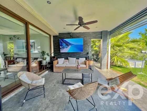 Casa En Arriendo 4d, 2 En Suite, Chamisero
