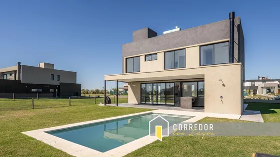 Vende, Casa A La Laguna, Pueblos Del Plata, Gaboto Al 200