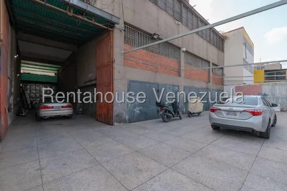 Edificio En Venta,boleita Sur Mls #25-14000 Sc