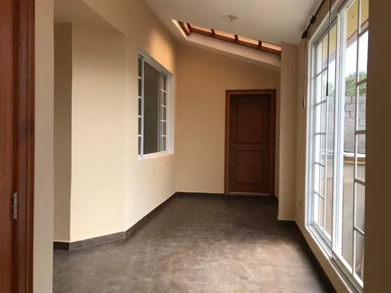 Arriendo Departamento Cerca Scala, Hospital Valles Y Usfq