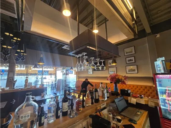 Venta De Derecho A Llaves, Restobar, Huechuraba
