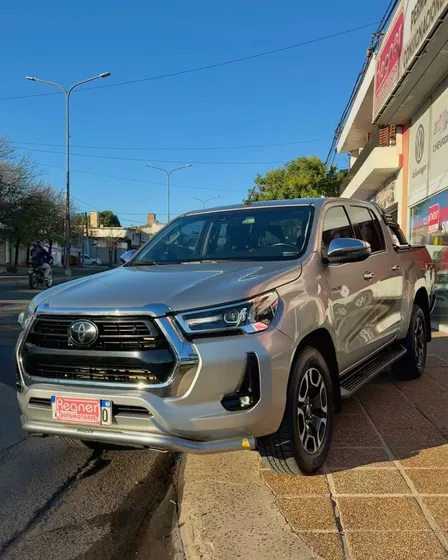 Toyota Hilux Pick-up 2.8 Cd Srx 177cv 4x4 At
