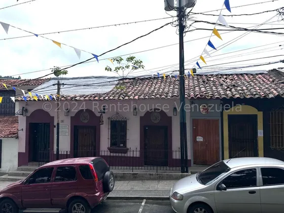 Local Comercial En El Pueblo ( Fte. Plaza Bolivar ) Jj Azpurua 24-28579
