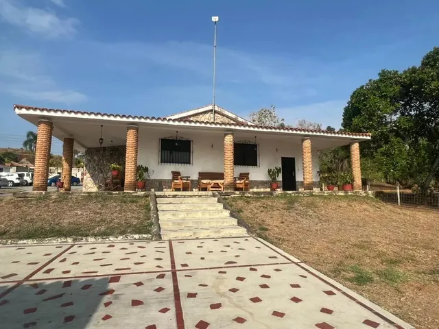 Yosmar Y Fernando Venden Casa En  Safari Carabobo