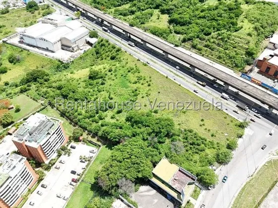 Terreno ( Comercial / Residencial/ Zonificacion R-4/ C-3)  Venta Guatire ( Buenaventura )  Mls - 26-148