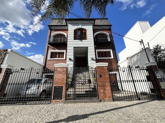 Casa En Venta En Villa Luzuriaga