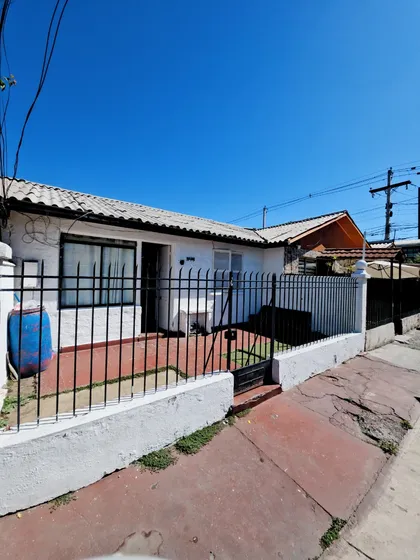 Casa 2d 1b Con Patio Y Bodega, Cercano Metro Camino Agrícola