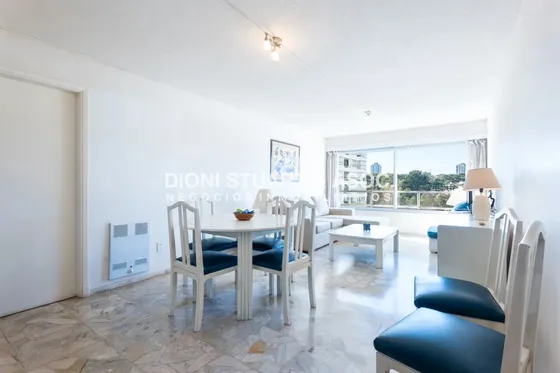 Apartamento En Venta Frente Al Mar Playa Mansa De 2 Dormitorios Y Medio Todos Los Amenities - Lincoln Center Torre Washington