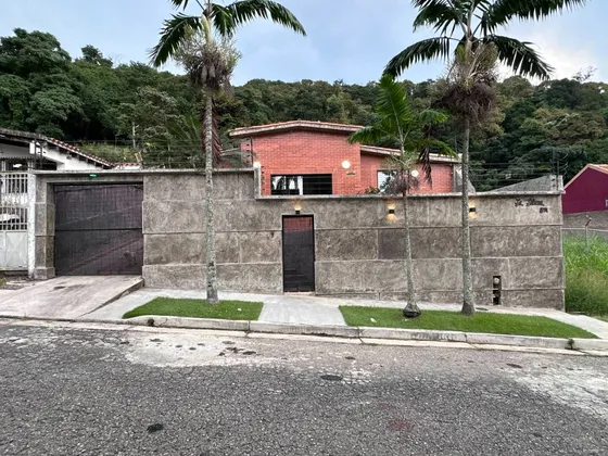 Se Vende Casa Con Planta Trigal Norte Valencia Calle Cerrada Rr 257984