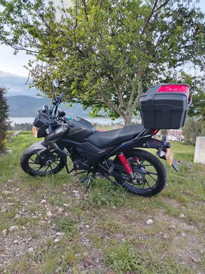 Vendo Moto Como Nueva.