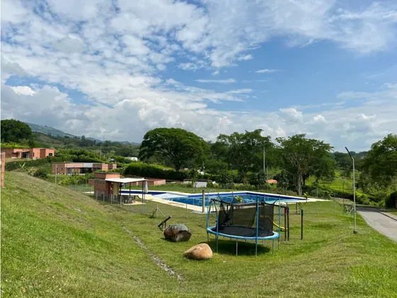 Venta Lote Km 66 Tres Puertas Palestina 1.370 M² | Buen Clima 